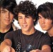 Jonas_Brothers-.jpg
